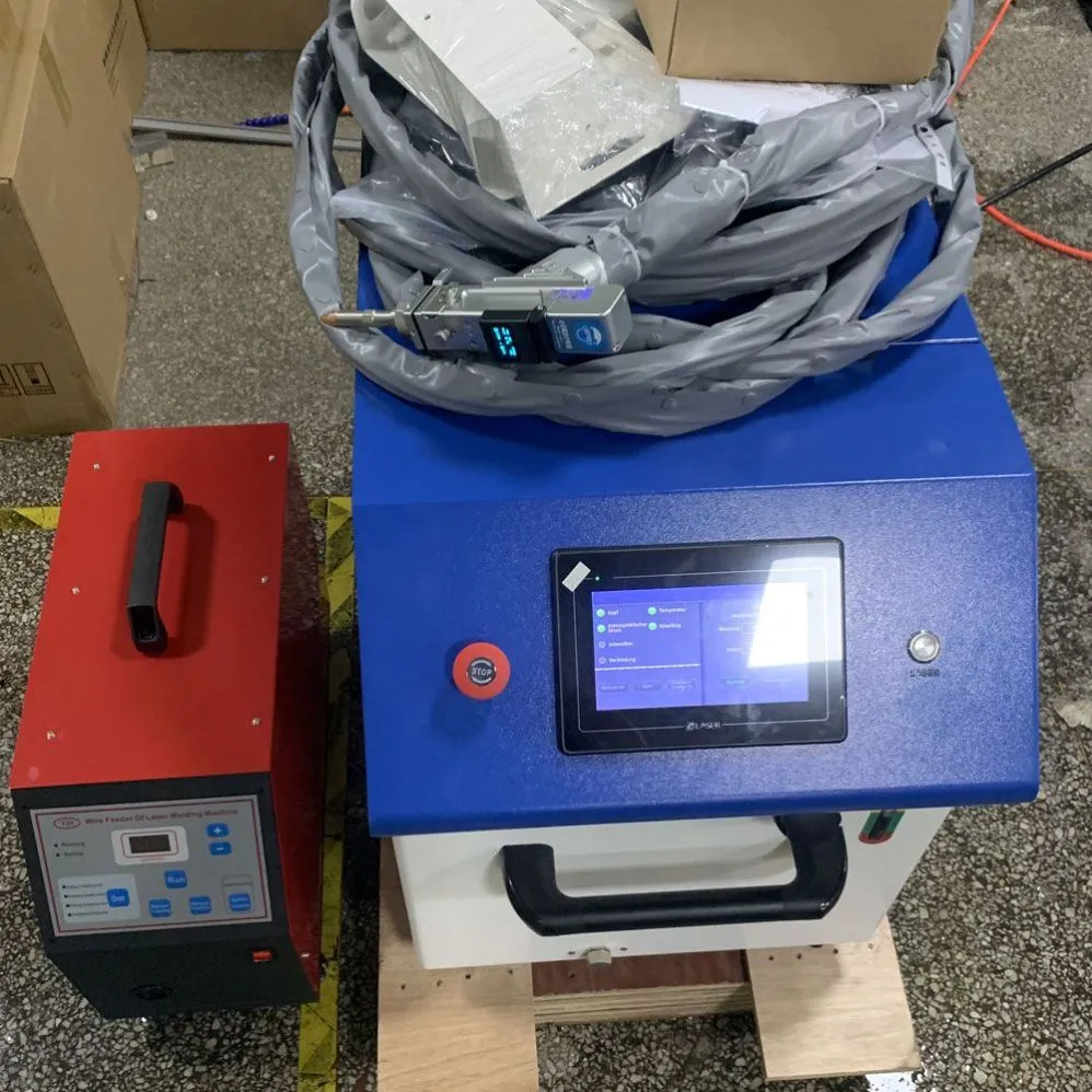Ventes chaudes 1000W 1500W Machine à souder au laser Machine à souder en acier au carbone Machine à souder au laser à tête oscillante portable avec dévidoir automatique